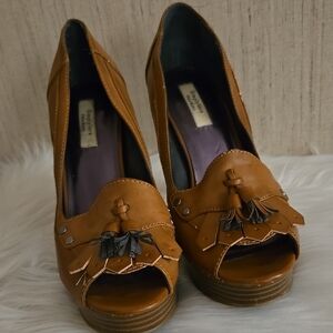 Vera Wang - Stylish Brown Peep-Toe Women's Shoes